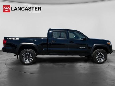 Certified 2019 Toyota Tacoma TRD Off-Road w/ Technology Package AWD/4WD image 8