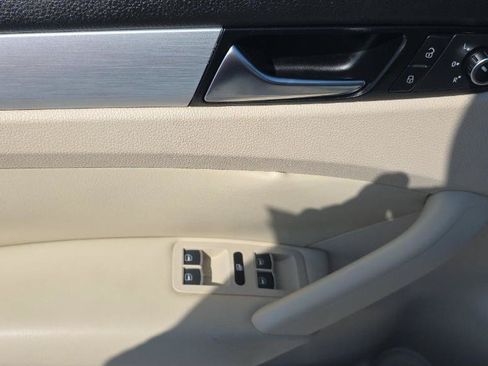 Used 2013 Volkswagen Passat 2.5 SE FWD image 11