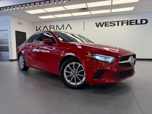 Used 2019 Mercedes-Benz A 220 4MATIC image 1