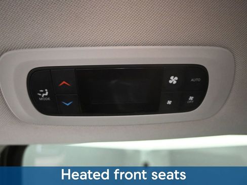 Used 2024 Chrysler Pacifica Touring-L image 12