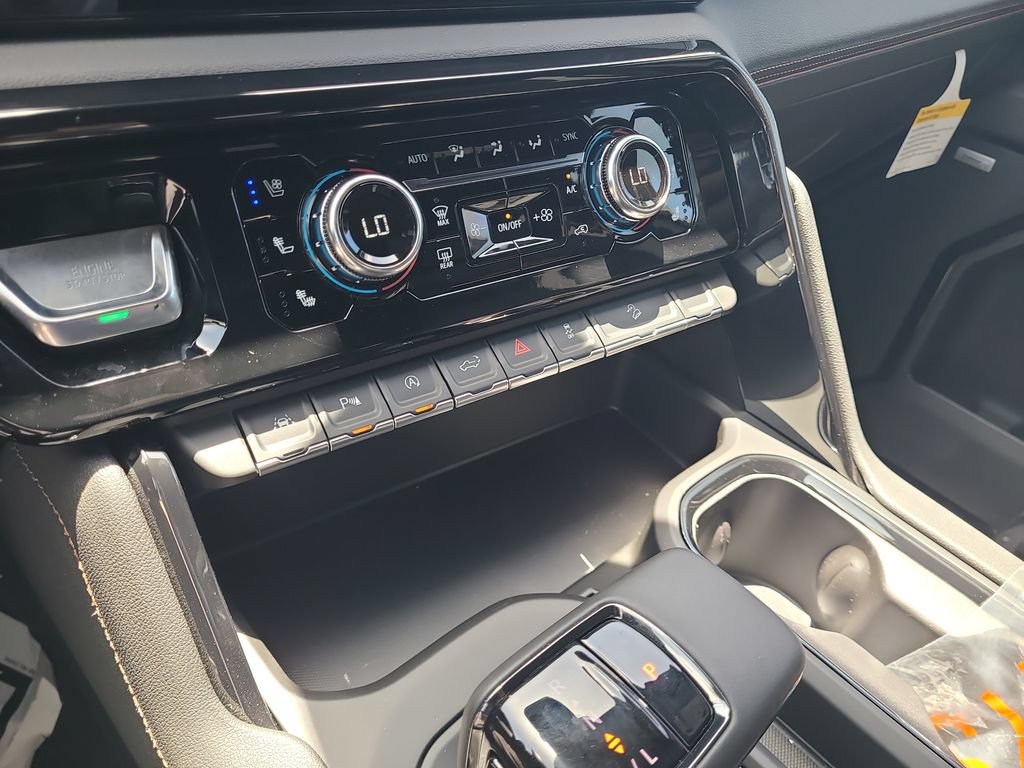 New 2026 GMC Sierra 1500 AT4 w/ AT4 Premium Package AWD/4WD image 15
