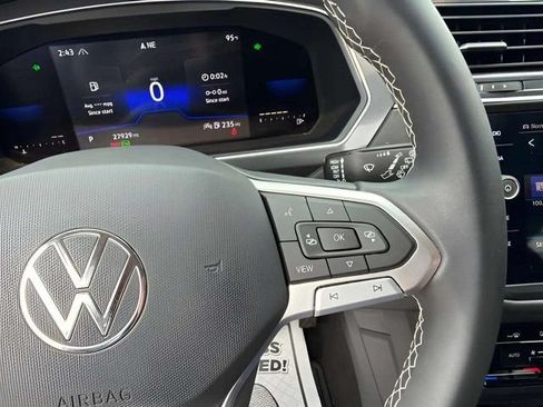 Certified 2023 Volkswagen Tiguan SE AWD/4WD image 13