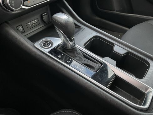 Used 2024 Nissan Sentra SV image 32