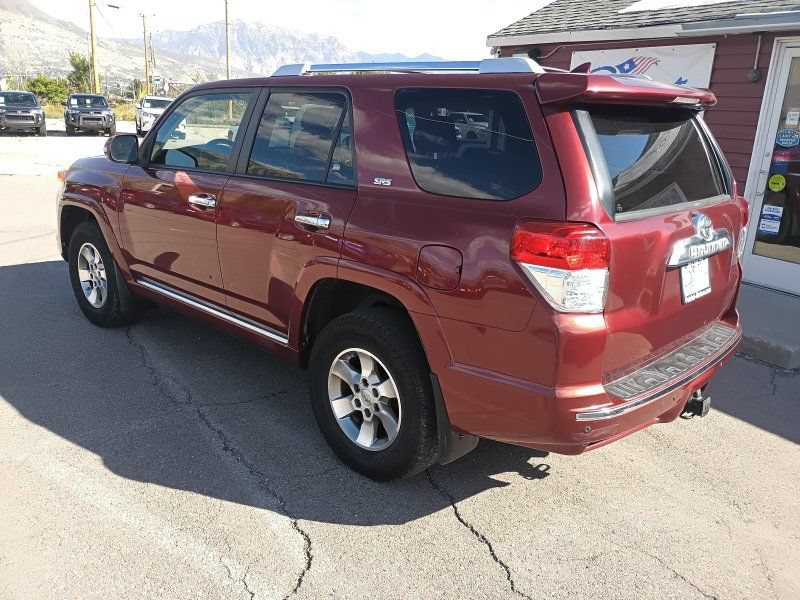 Used 2013 Toyota 4Runner SR5 AWD/4WD image 3