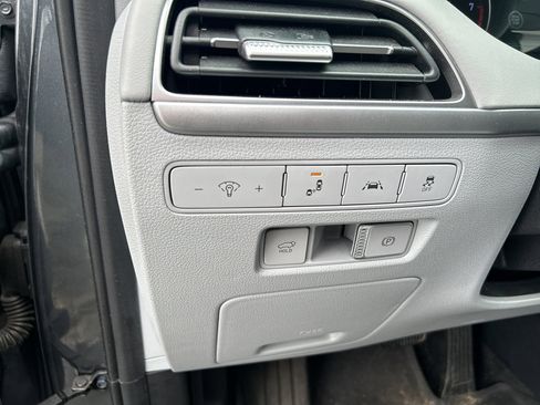 Used 2022 Hyundai Palisade SEL w/ Premium Package image 12