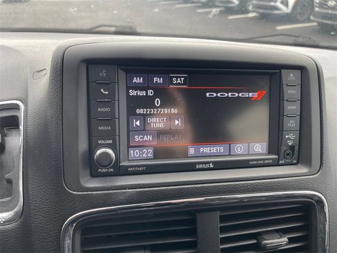 Used 2019 Dodge Grand Caravan SE w/ UConnect Hands-Free Group image 9