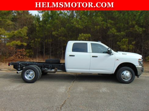 New 2026 RAM 3500 Tradesman w/ Chrome Appearance Group A AWD/4WD image 13