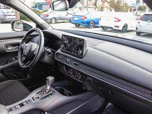 Used 2025 Honda HR-V Sport image 23