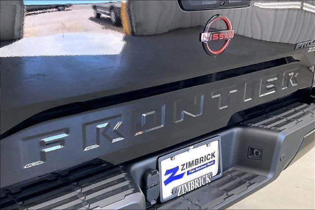 Used 2023 Nissan Frontier PRO-4X w/ Technology Package AWD/4WD image 9