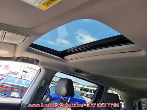Used 2023 Honda Odyssey EX-L image 20