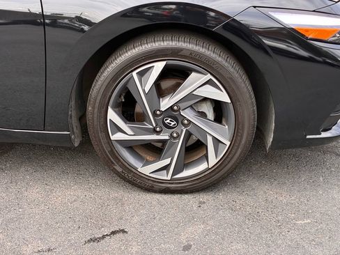 Used 2025 Hyundai Elantra Limited w/ Cargo Package FWD image 50