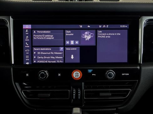 Certified 2026 Porsche Macan AWD/4WD image 28