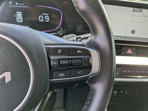 Certified 2024 Kia Sportage EX FWD image 30