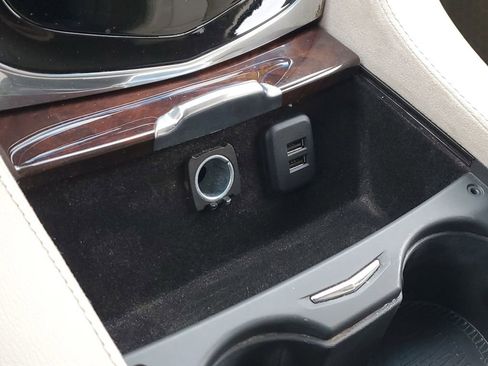 Used 2015 Cadillac Escalade ESV 4WD image 31