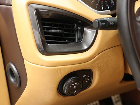 Used 2015 Aston Martin Vanquish Volante RWD image 25