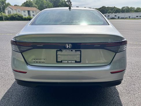 Used 2024 Honda Accord EX image 4