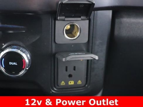 Used 2025 Ford F350 Lariat image 25