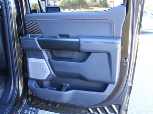 Used 2025 Ford F150 Raptor AWD/4WD image 14