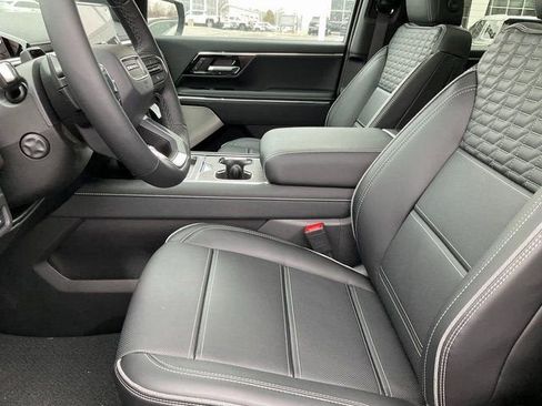 New 2025 GMC Sierra EV Denali image 2