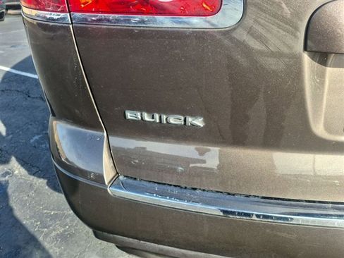 Certified 2011 Buick Enclave CX image 26