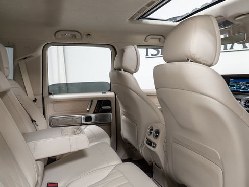 Certified 2020 Mercedes-Benz G 63 AMG 4MATIC image 23
