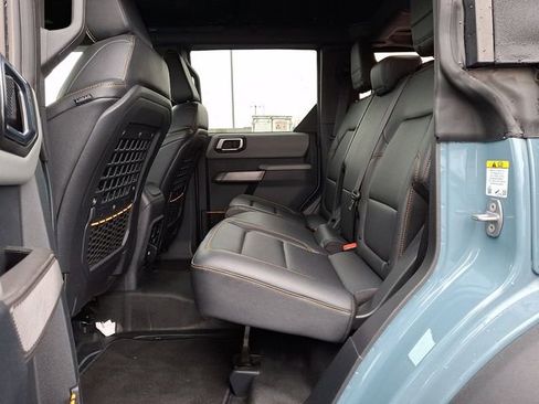 Used 2022 Ford Bronco Badlands image 13