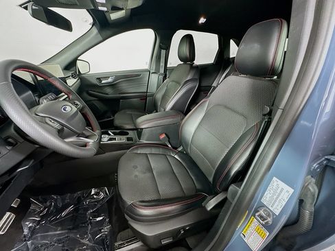 Used 2023 Ford Escape ST-Line w/ Tech Pack #1 AWD/4WD image 29