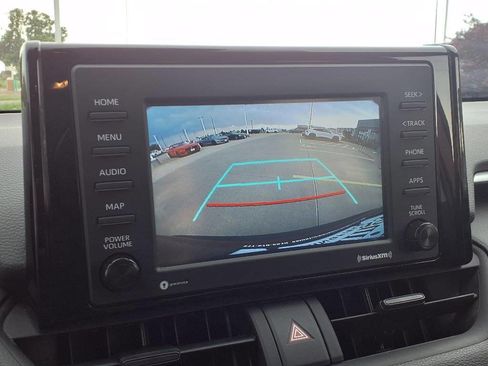 Used 2021 Toyota RAV4 LE image 37