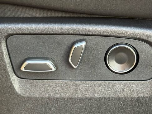 New 2026 Cadillac Escalade ESV Sport w/ LPO, ONYX Package image 20