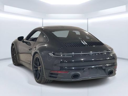 Used 2023 Porsche 911 Carrera RWD image 3