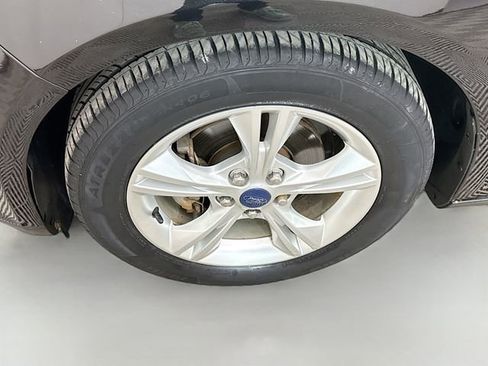 Used 2014 Ford Focus SE w/ SE Winter Package image 27