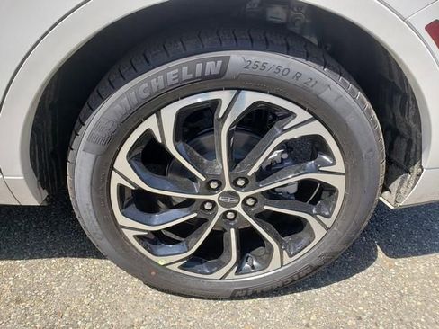 New 2026 Lincoln Nautilus Reserve AWD/4WD image 22