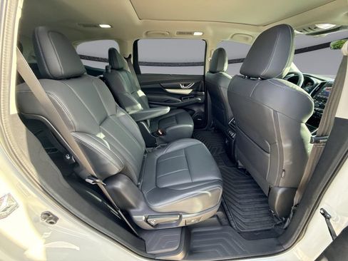 Used 2022 Subaru Ascent Limited w/ Technology Package AWD/4WD image 17