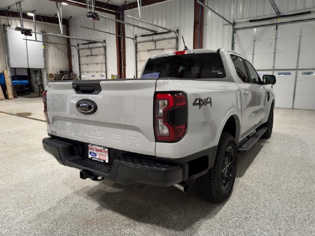 New 2026 Ford Ranger Lariat w/ Black Appearance Package AWD/4WD image 6