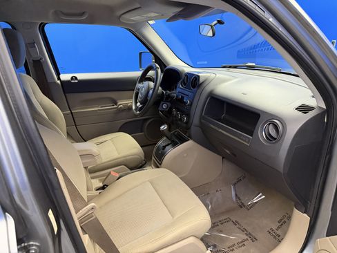 Used 2012 Jeep Patriot Sport FWD image 21