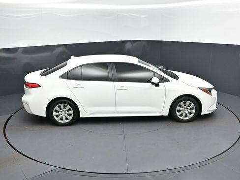 Used 2022 Toyota Corolla LE FWD image 36
