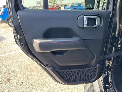 Used 2024 Jeep Wrangler Unlimited Rubicon image 44