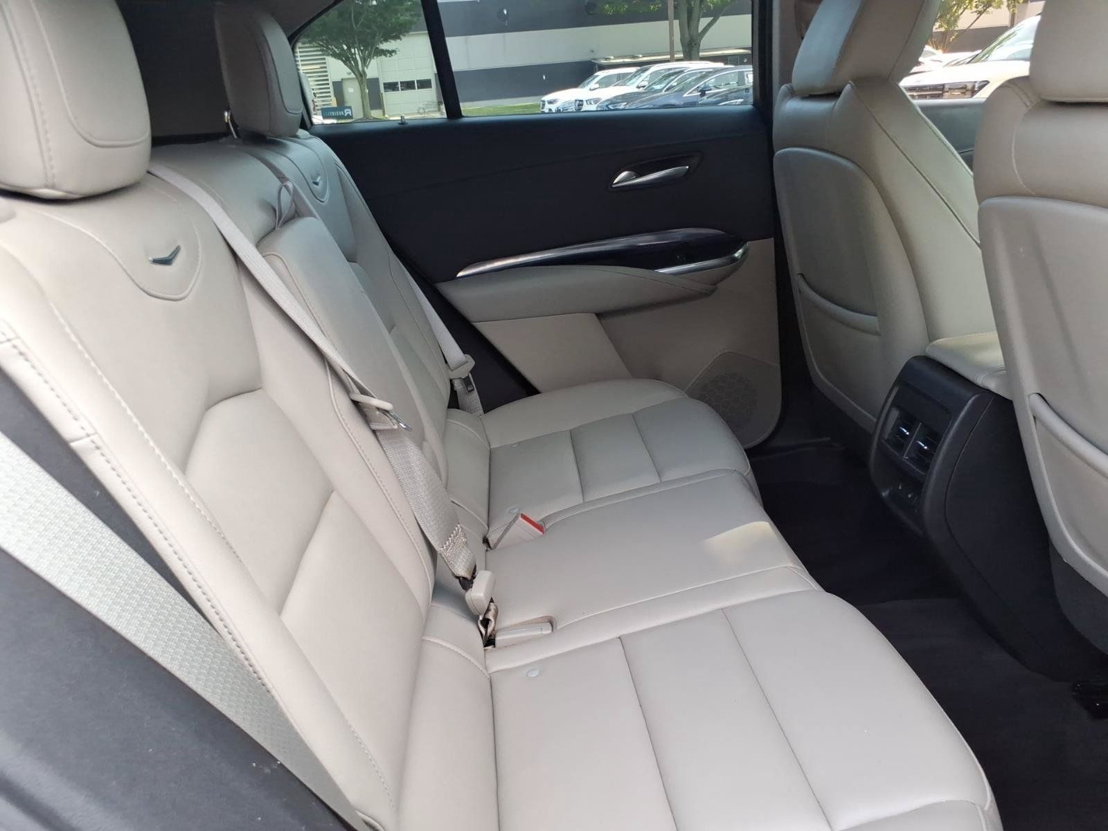 Used 2023 Cadillac XT4 Luxury w/ Cold Weather Package AWD/4WD image 25