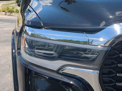 Certified 2025 RAM 1500 Tungsten w/ Off Road Group AWD/4WD image 10
