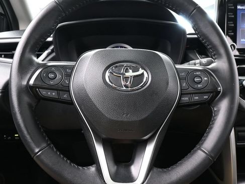 Used 2022 Toyota Corolla Cross LE w/ Moonroof Package FWD image 23