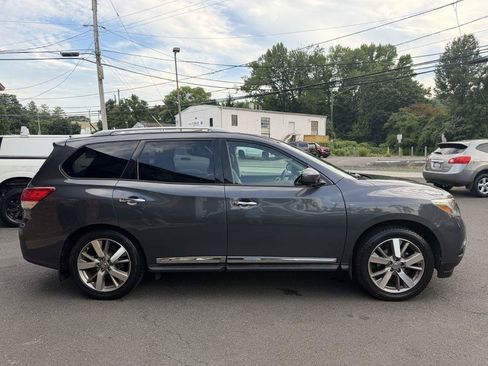 Used 2014 Nissan Pathfinder Platinum AWD/4WD image 6