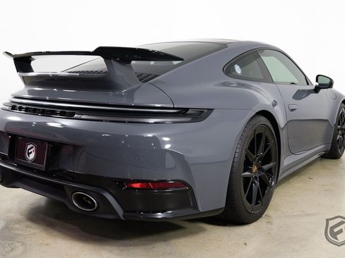 Used 2025 Porsche 911 Carrera RWD image 9