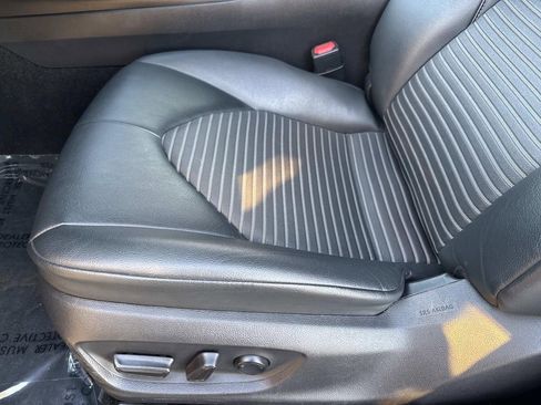 Used 2022 Toyota Camry SE image 28