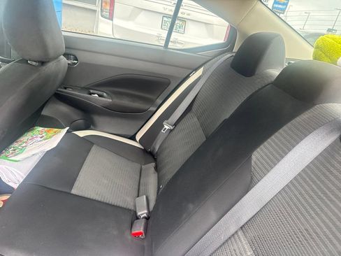 Used 2022 Nissan Versa SV w/ Trunk Package FWD image 12