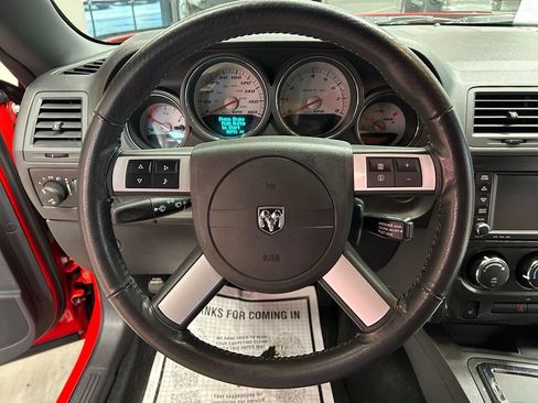 Used 2009 Dodge Challenger SRT8 RWD image 10