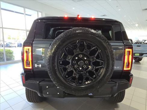 New 2026 GMC Hummer EV SUV image 16