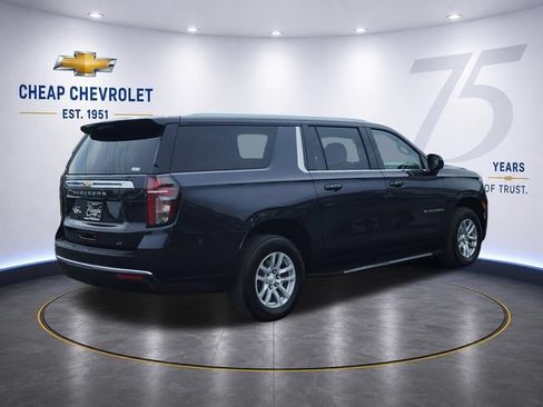 Used 2024 Chevrolet Suburban LT AWD/4WD image 5