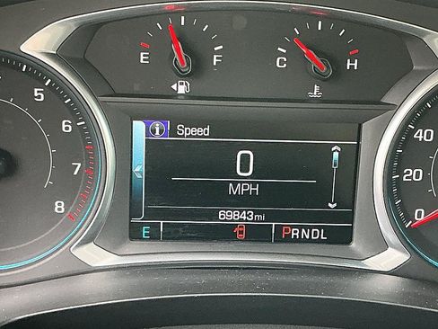Used 2018 Chevrolet Traverse LT FWD image 15