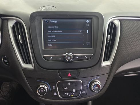 Used 2018 Chevrolet Malibu LS FWD image 13