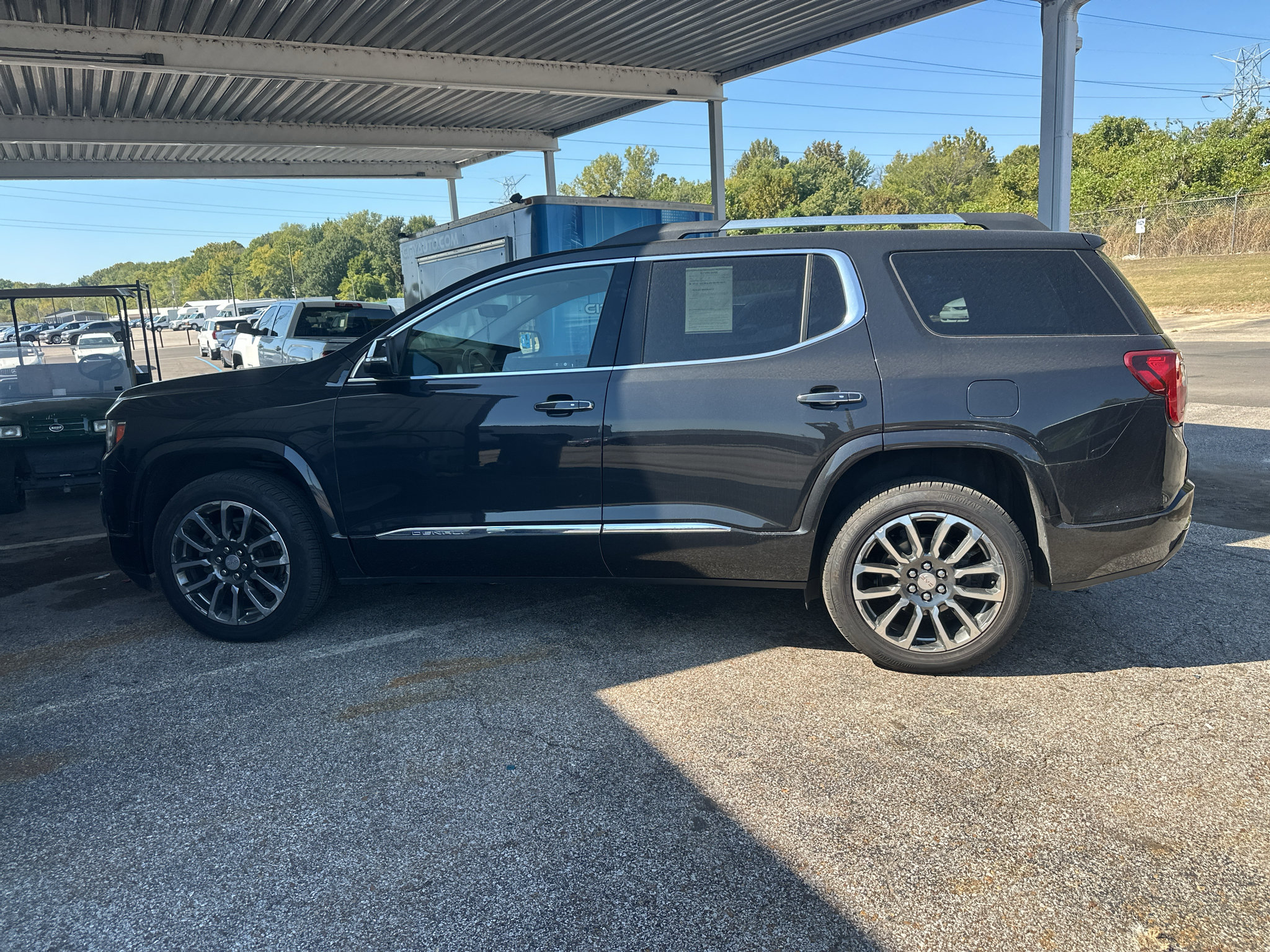Used 2020 GMC Acadia Denali w/ Technology Package FWD image 9